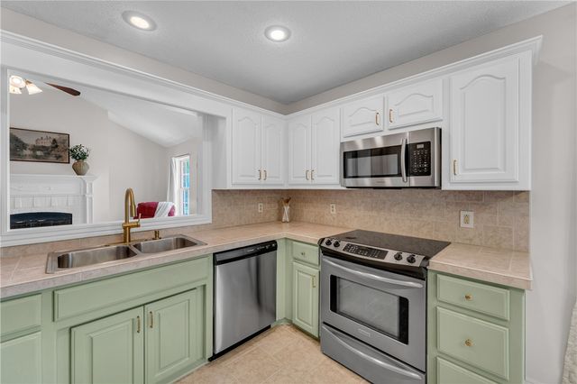 11271 Club House Parkway, Farmington, AR 72730