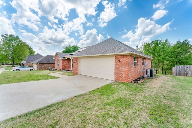 11271 Club House Parkway, Farmington, AR 72730