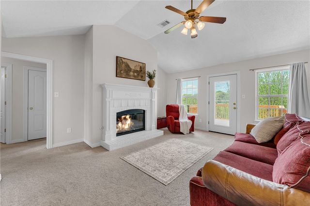 11271 Club House Parkway, Farmington, AR 72730