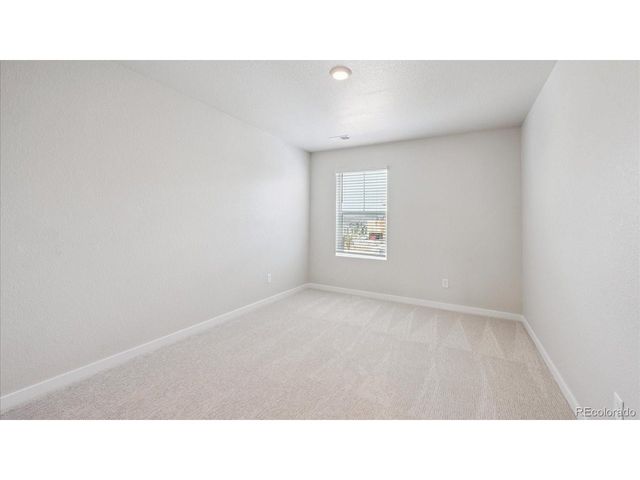 688 N Ukraine St, Aurora, CO 80018