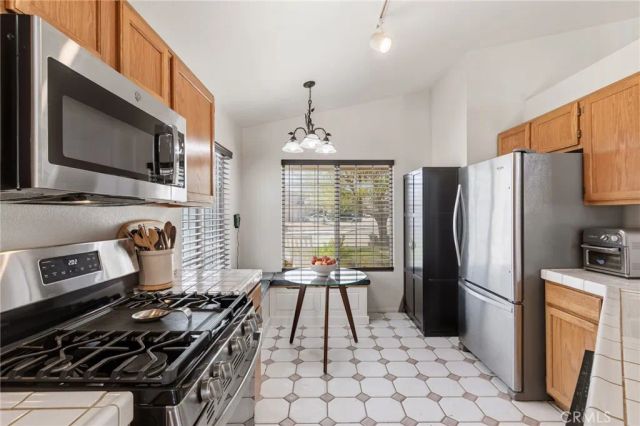 2416 Oakgrove Street, Rosamond, CA 93560