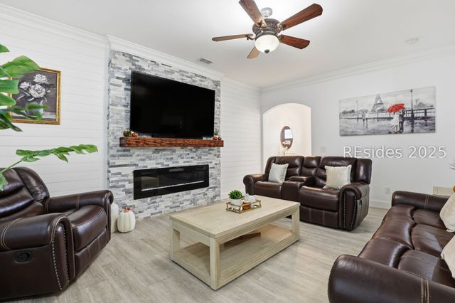 44 Running Oak Dr, Bluffton, SC 29910