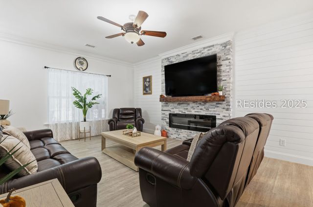 44 Running Oak Dr, Bluffton, SC 29910