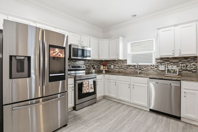 44 Running Oak Dr, Bluffton, SC 29910