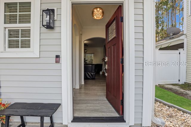 44 Running Oak Dr, Bluffton, SC 29910