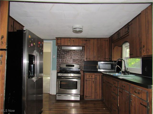 9714 Salem Warren Road, Salem, OH 44460