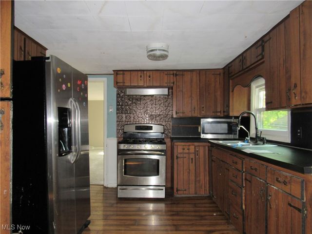 9714 Salem Warren Road, Salem, OH 44460