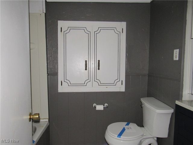 9714 Salem Warren Road, Salem, OH 44460