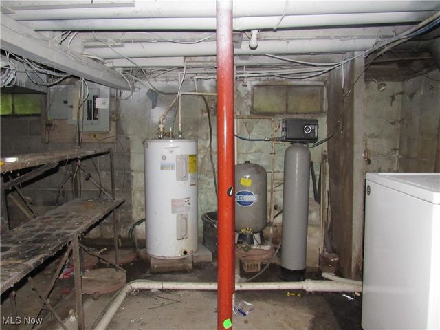 9714 Salem Warren Road, Salem, OH 44460