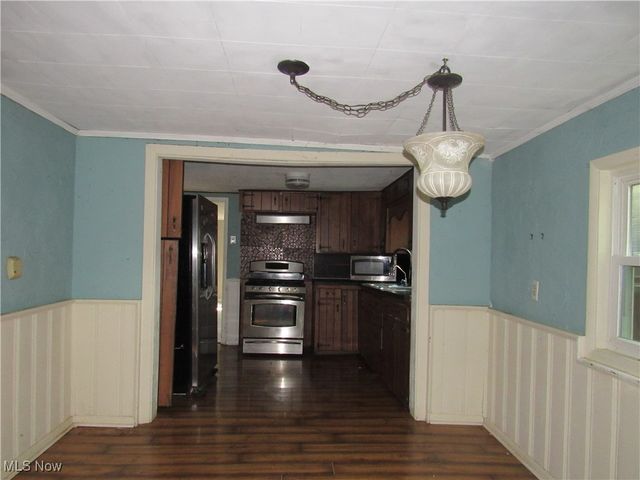 9714 Salem Warren Road, Salem, OH 44460