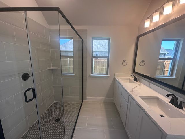 604 Austen Avenue, Tioga, TX 76271