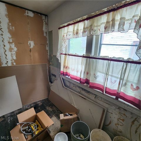 12607 Oakfield Avenue, Cleveland, OH 44105