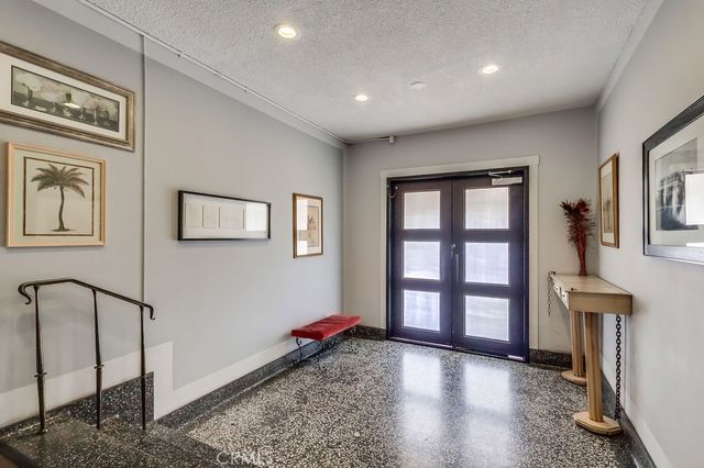 425 S Kenmore Avenue Avenue 306, Los Angeles, CA 90020