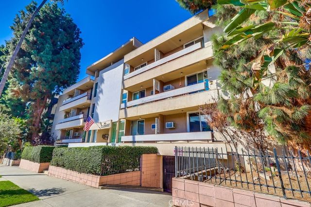 425 S Kenmore Avenue Avenue 306, Los Angeles, CA 90020