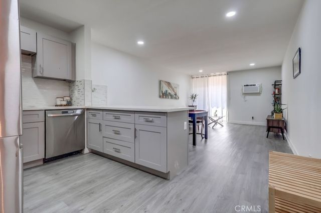 425 S Kenmore Avenue Avenue 306, Los Angeles, CA 90020