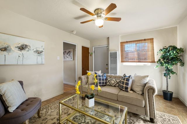 2717 Solano Drive NE, Albuquerque, NM 87110