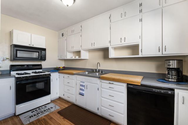 2717 Solano Drive NE, Albuquerque, NM 87110