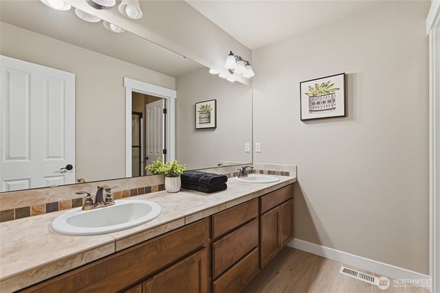 35214 4th Place SW, Federal Way, WA 98023