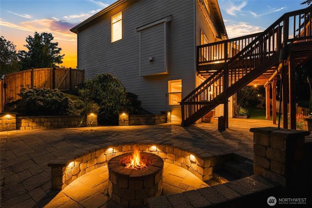 35214 4th Place SW, Federal Way, WA 98023