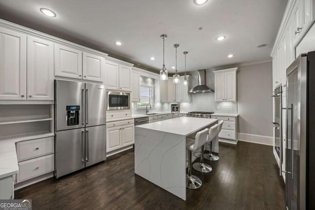 240 Embassy Court, Sandy Springs, GA 30328