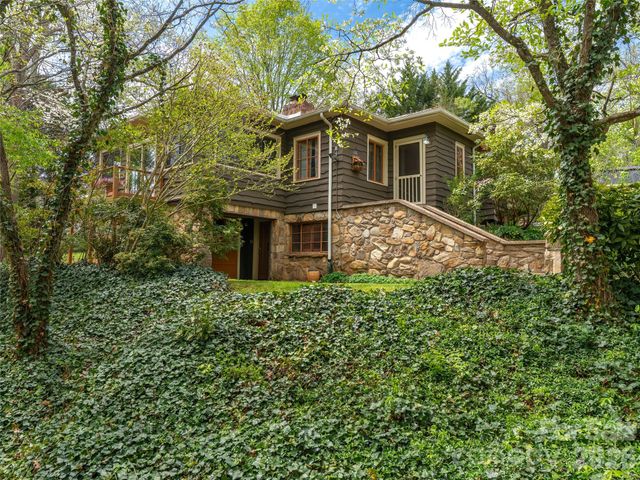 686 New Haw Creek Road, Asheville, NC 28805
