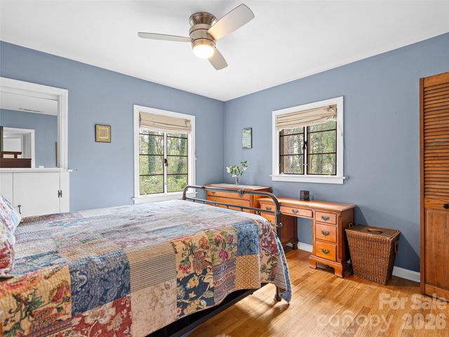 686 New Haw Creek Road, Asheville, NC 28805