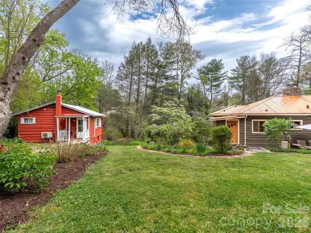 686 New Haw Creek Road, Asheville, NC 28805