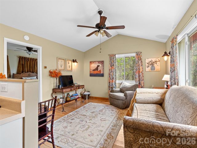 686 New Haw Creek Road, Asheville, NC 28805