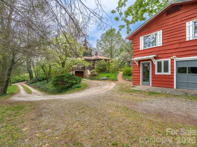686 New Haw Creek Road, Asheville, NC 28805