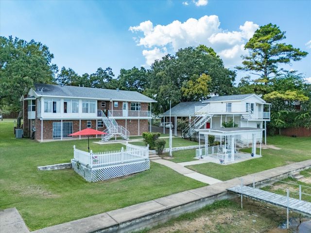 11314 Stanfield Drive, Azle, TX 76020