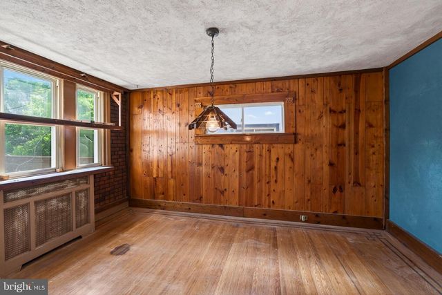 7737 PARKVIEW RD, Upper Darby, PA 19082