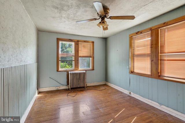7737 PARKVIEW RD, Upper Darby, PA 19082