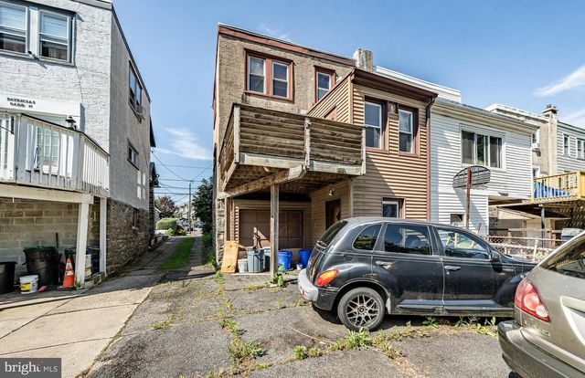 7737 PARKVIEW RD, Upper Darby, PA 19082