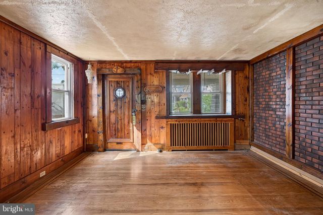 7737 PARKVIEW RD, Upper Darby, PA 19082