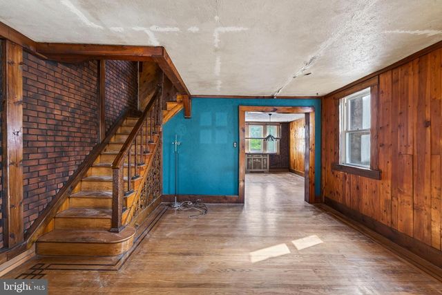 7737 PARKVIEW RD, Upper Darby, PA 19082