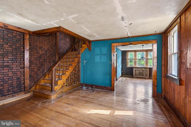 7737 PARKVIEW RD, Upper Darby, PA 19082