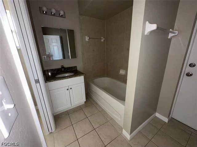 4609 SW 9th AVE, Cape Coral, FL 33914