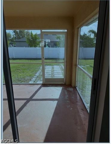 4609 SW 9th AVE, Cape Coral, FL 33914