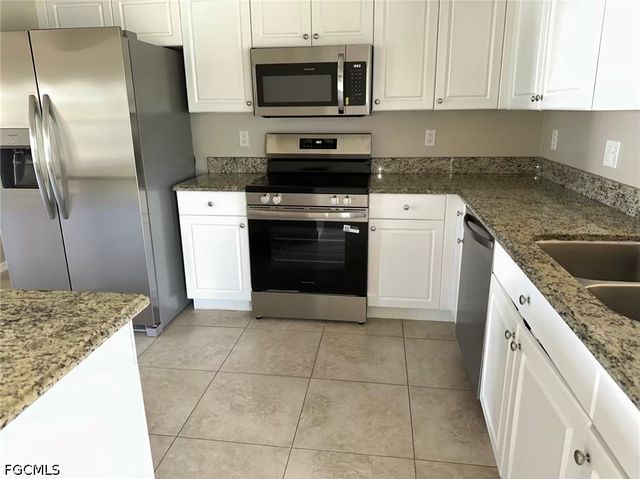 4609 SW 9th AVE, Cape Coral, FL 33914