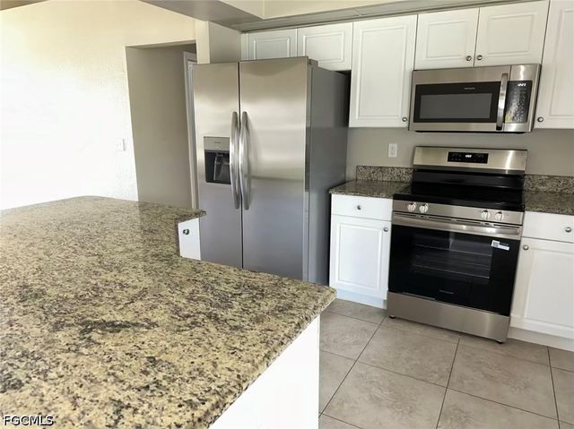 4609 SW 9th AVE, Cape Coral, FL 33914