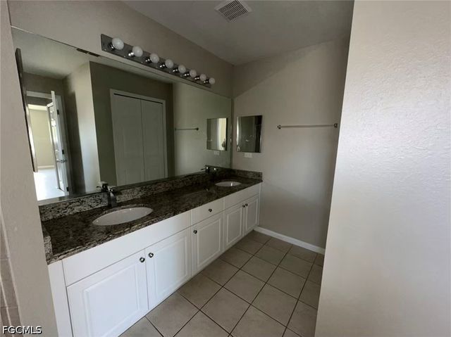 4609 SW 9th AVE, Cape Coral, FL 33914