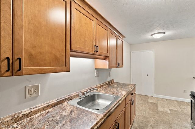 2917 N Bay Drive M-9, Westlake, OH 44145