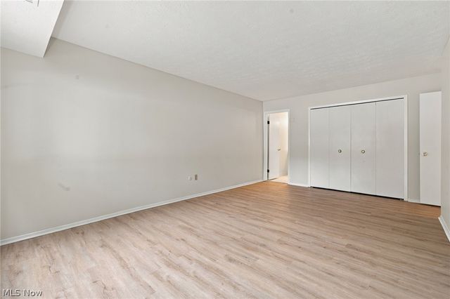 2917 N Bay Drive M-9, Westlake, OH 44145