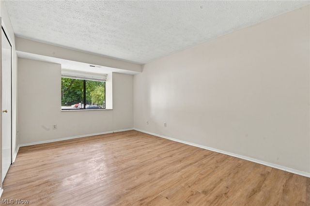 2917 N Bay Drive M-9, Westlake, OH 44145
