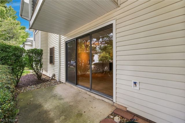 2917 N Bay Drive M-9, Westlake, OH 44145