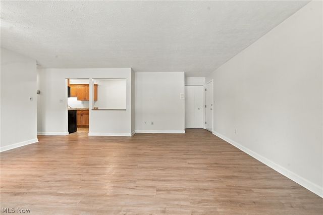 2917 N Bay Drive M-9, Westlake, OH 44145