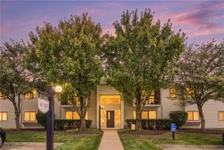 2917 N Bay Drive M-9, Westlake, OH 44145