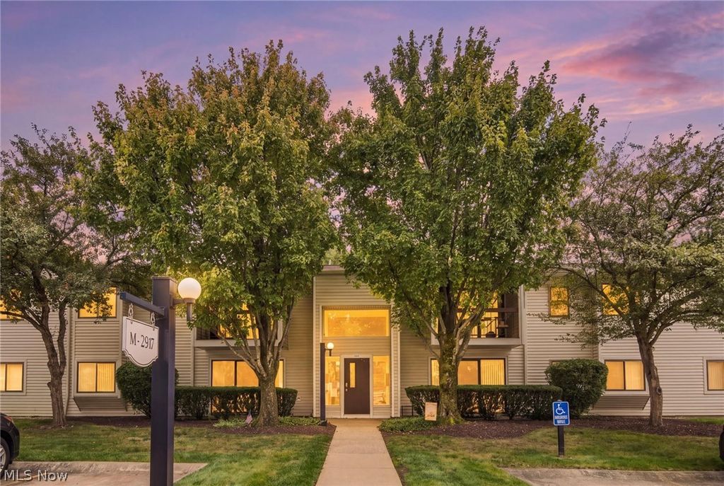 2917 N Bay Drive M-9, Westlake, OH 44145