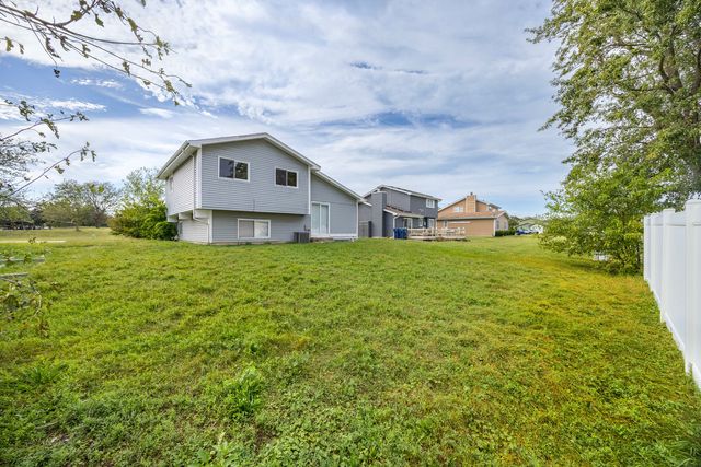 239 Willow Road, Matteson, IL 60443