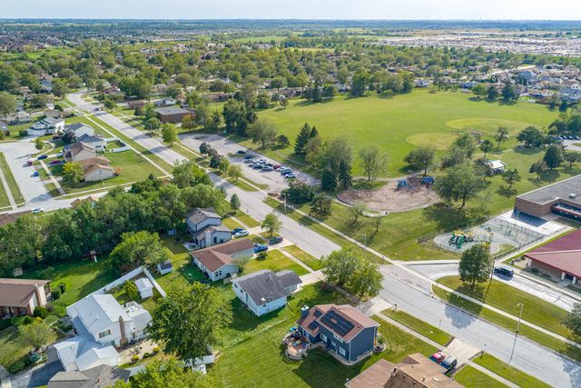239 Willow Road, Matteson, IL 60443
